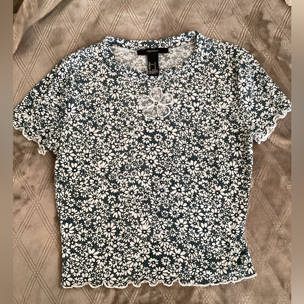 Floral Crop Top with Cut Out